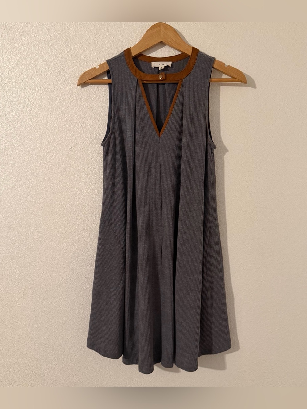 THML Faux Suede Trim Dress Women S Small Gray Ribbed Keyhole Snap Button Pockets